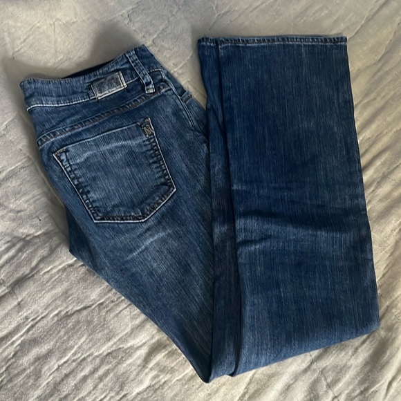 Vintage Mavi boot cut jeans. Like new! 28 waist 32 inseam - Picture 1 of 6